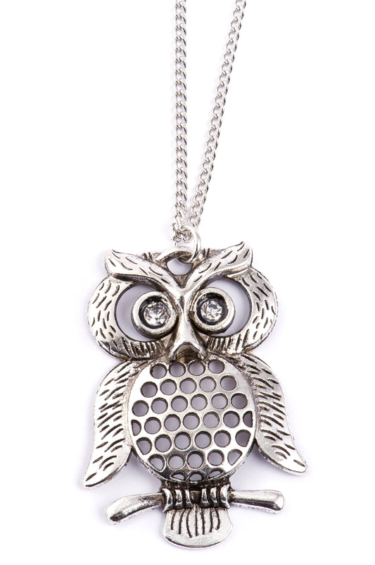 Eule mit weißen Augen